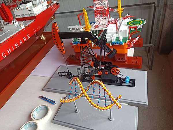 伊兰县船舶模型